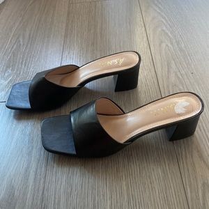 Block Heeled Mules! Size women 8
